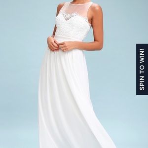 Lulu’s White Lace Maxi XS